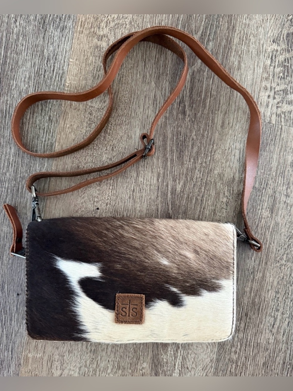 STS Ranchwear Brown & White Cowhide Crossbody Wallet Organizer